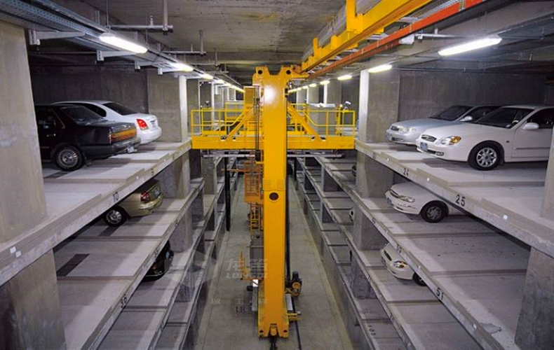 圖1.3  立體車庫操作便捷、智能化人性化管理.jpg